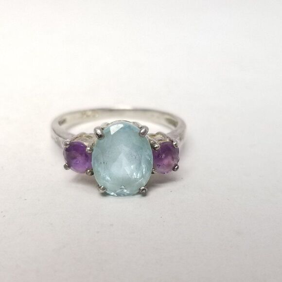 Vintage Sterling Silver Blue and Purple Rhinestone Three Stone Ring, Size 6 Band - Picture 2 of 10